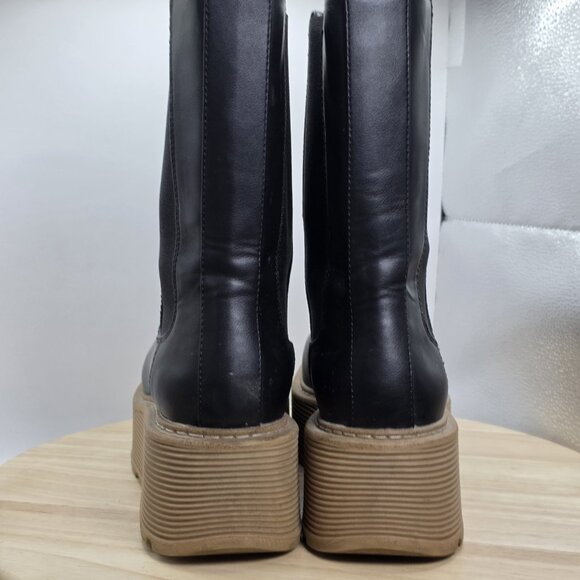 Womens Szie 8 - H&M platform Chelsea boots - black upper and a beige/gum sole - Picture 6 of 10